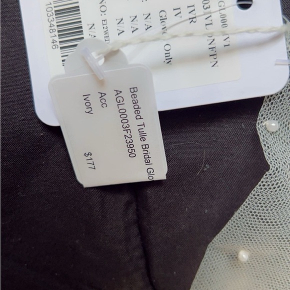 Beaded Tulle Bridal Gloves - Picture 4 of 6